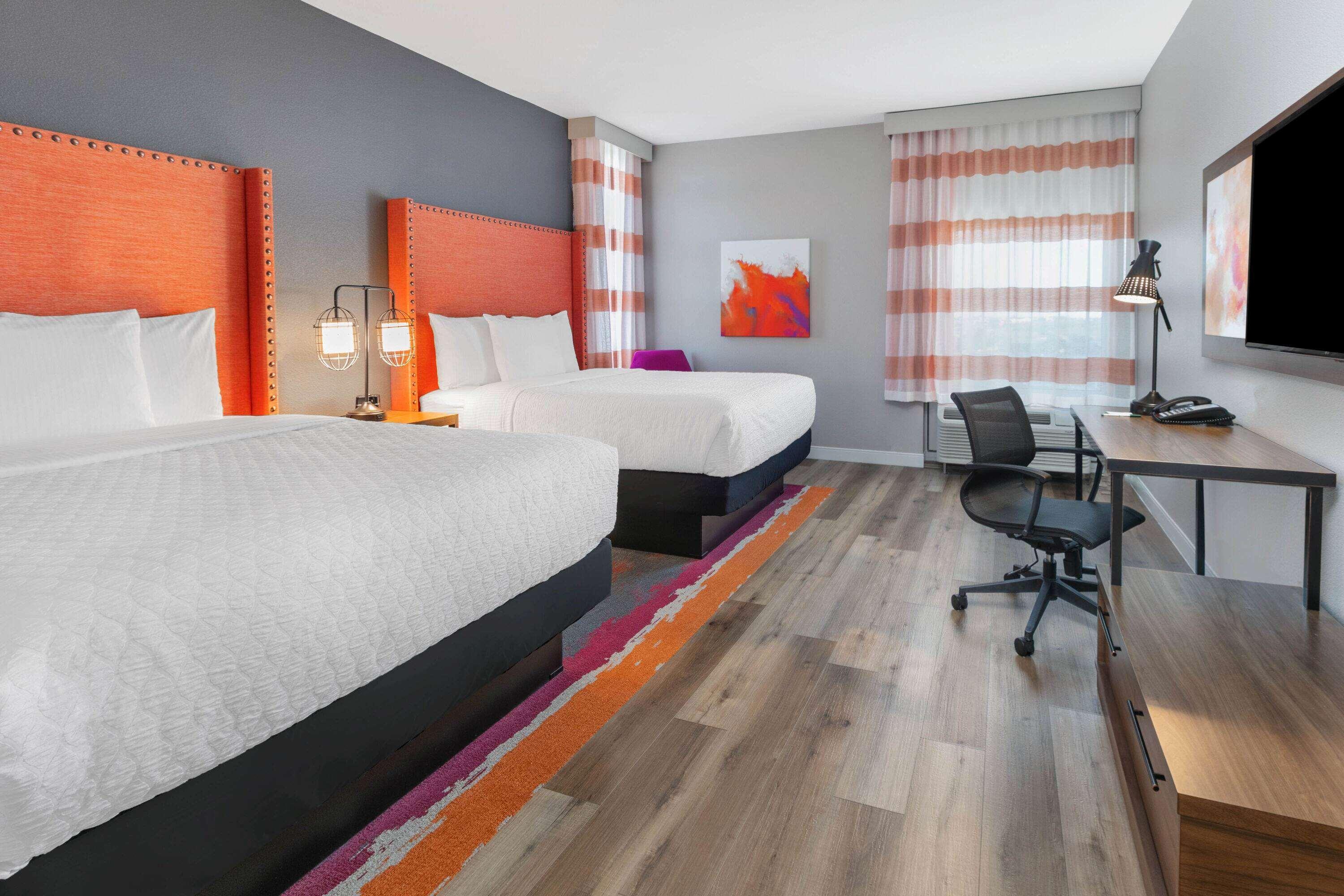 La Quinta Inn & Suites By Wyndham Lewisville Exteriör bild