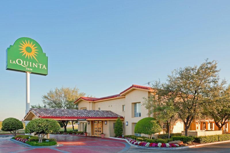 La Quinta Inn & Suites By Wyndham Lewisville Exteriör bild
