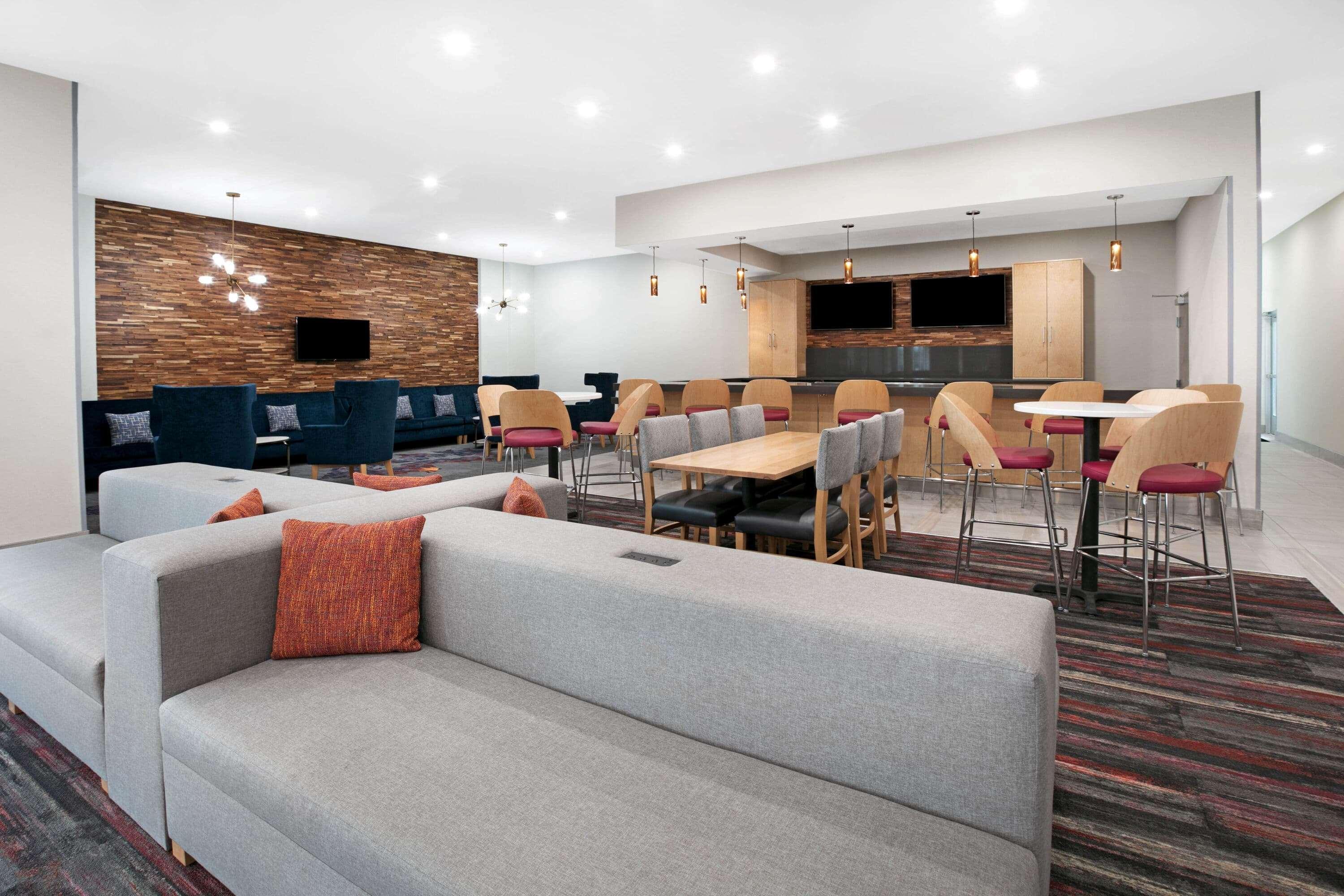La Quinta Inn & Suites By Wyndham Lewisville Exteriör bild