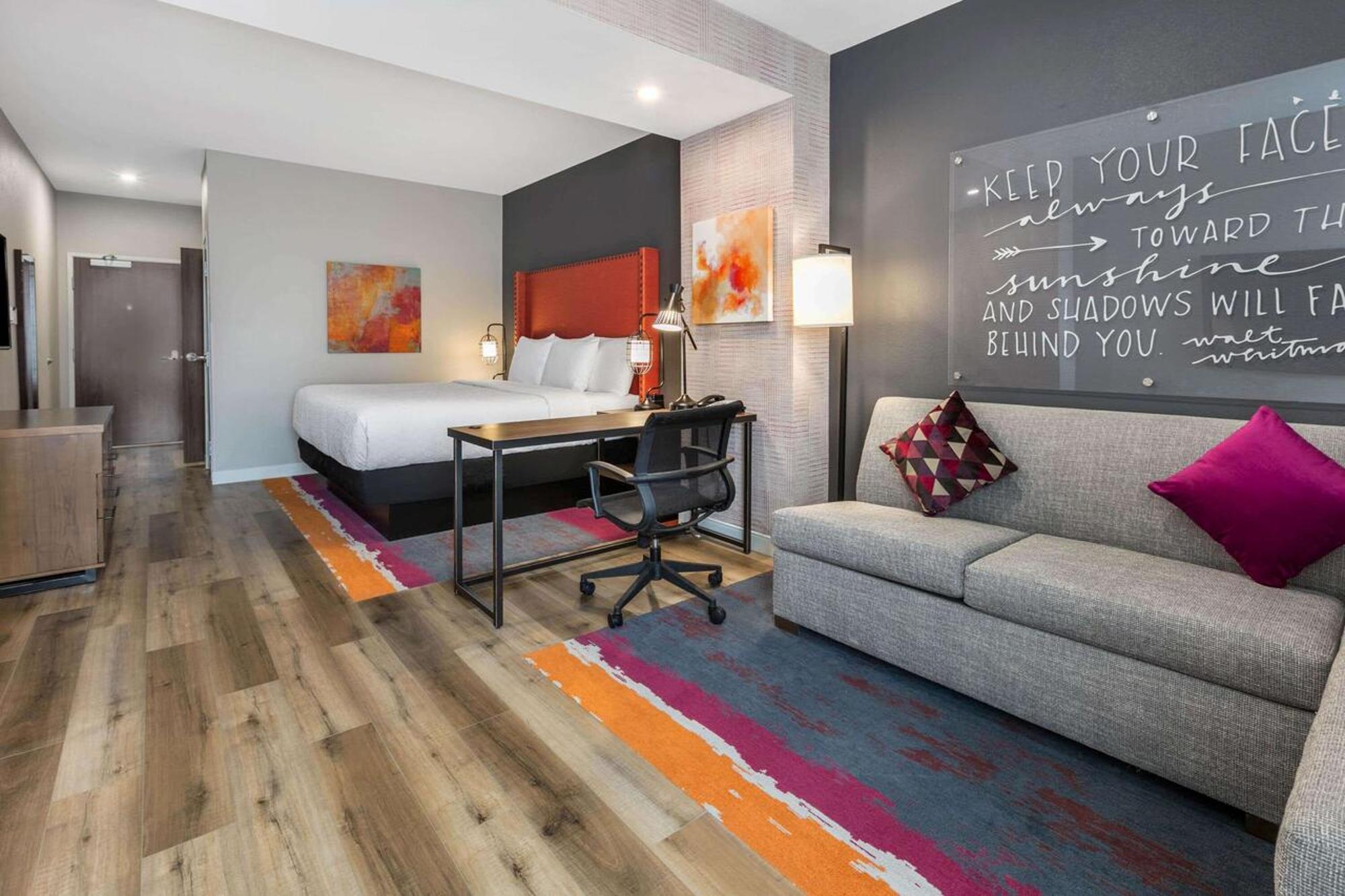 La Quinta Inn & Suites By Wyndham Lewisville Rum bild