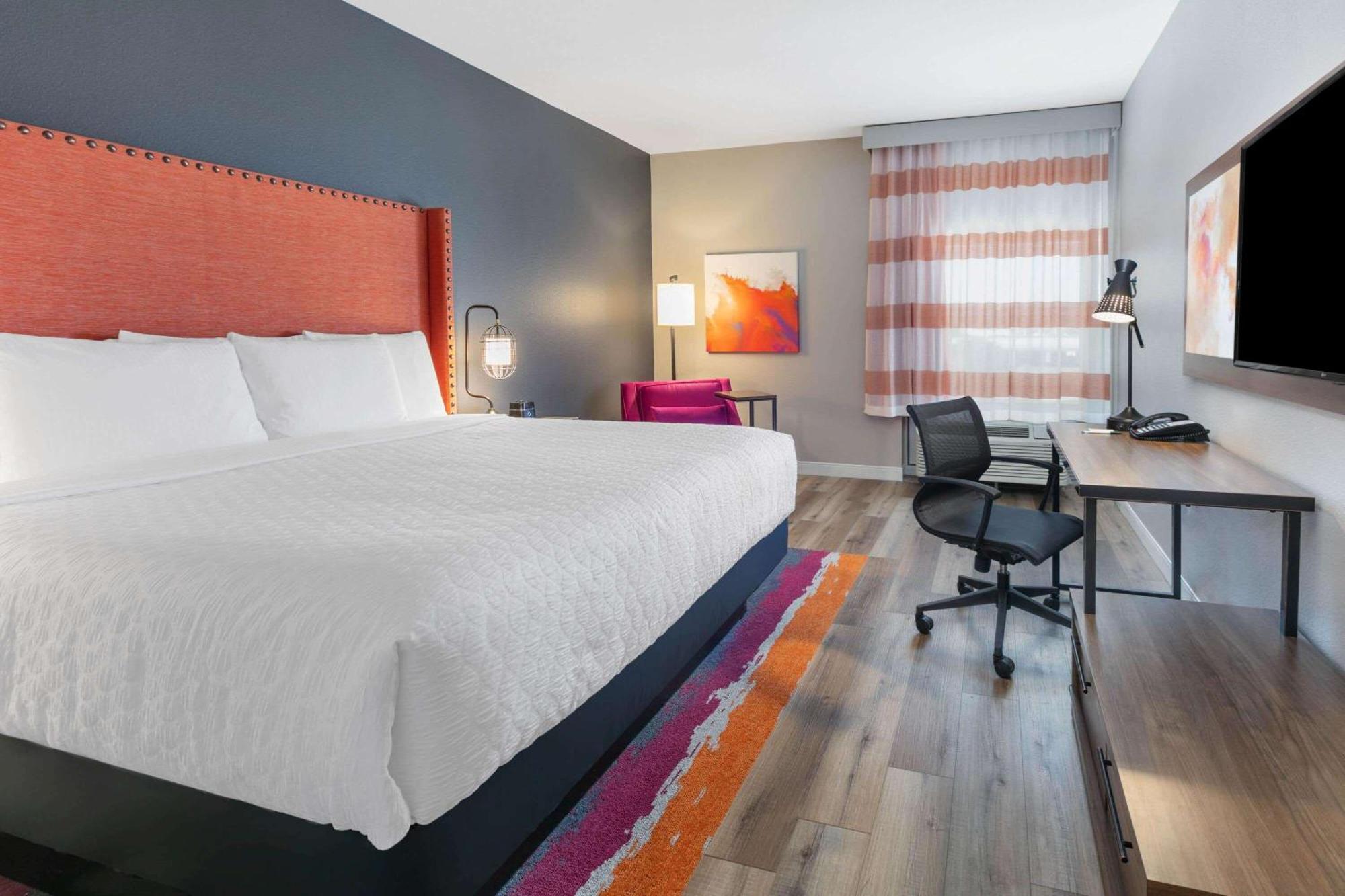 La Quinta Inn & Suites By Wyndham Lewisville Rum bild